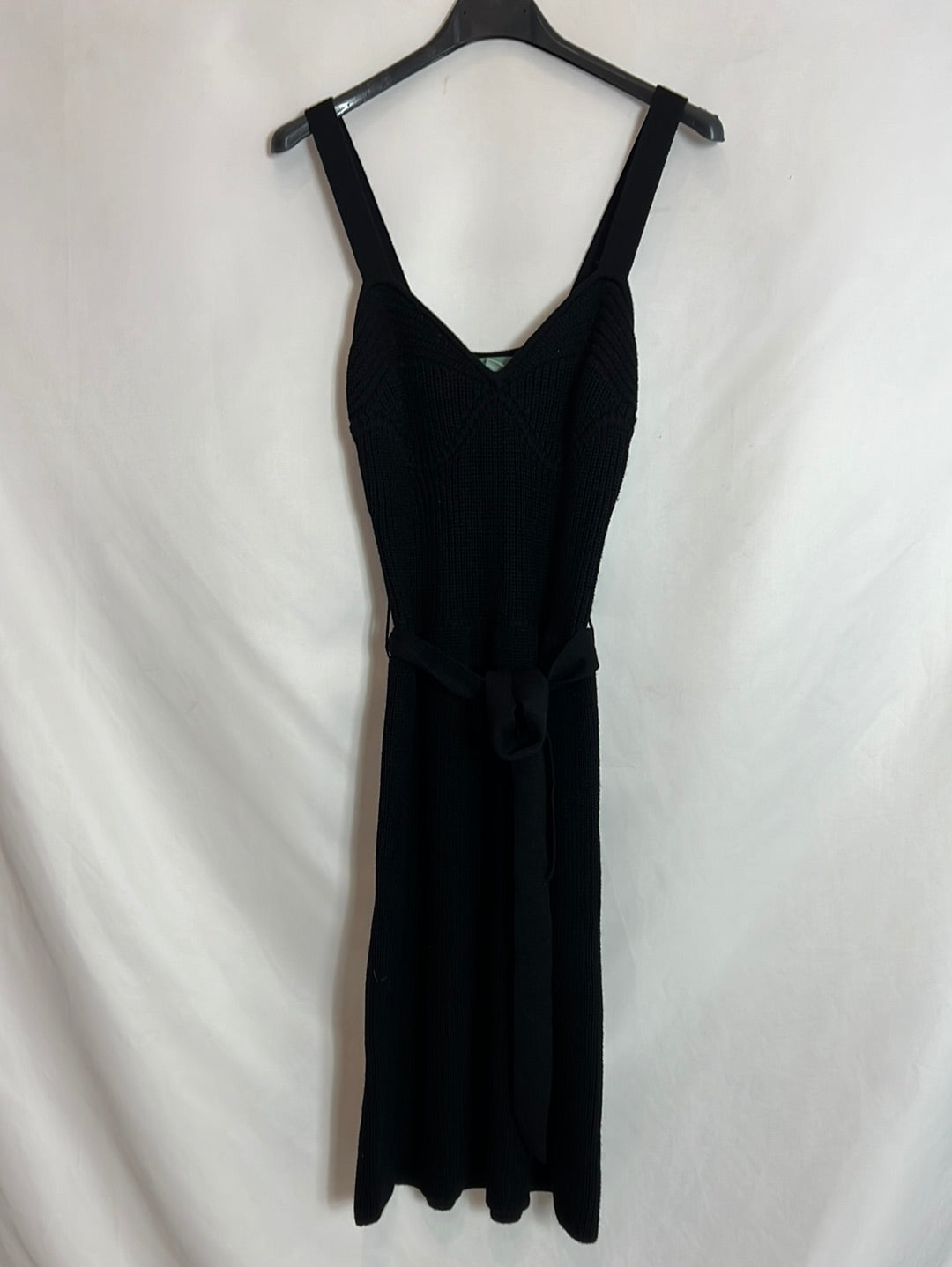 INTROPIA. Vestido lana tirantes negro. T XS