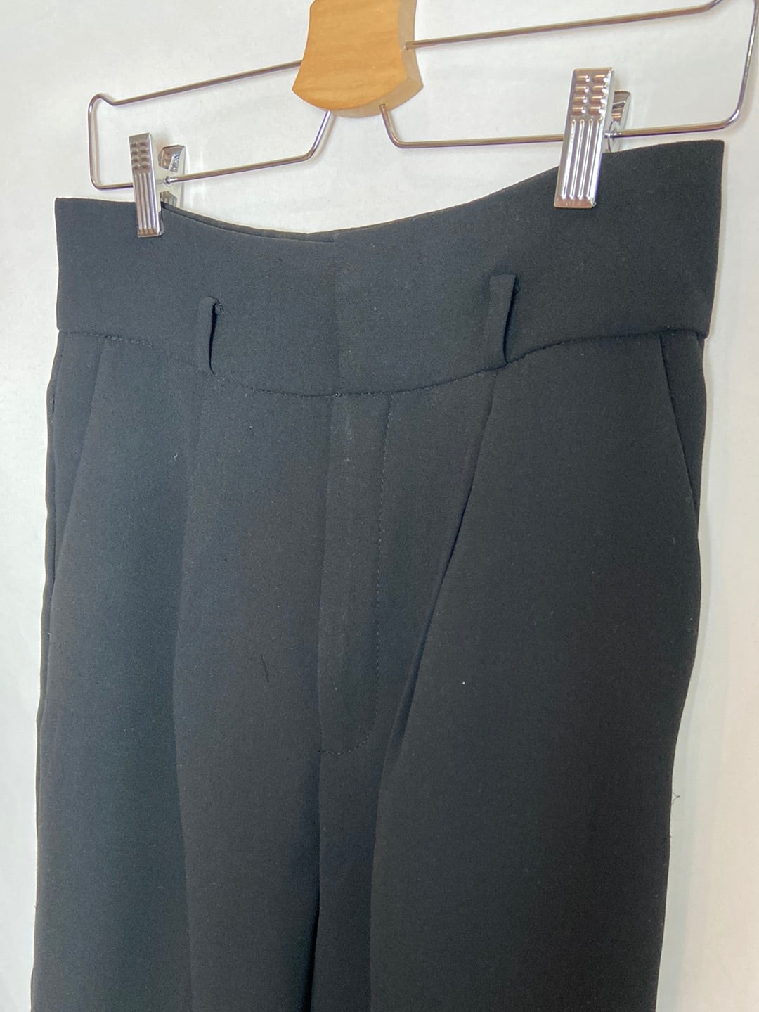 MANGO. Pantalones negros de vestir T.38