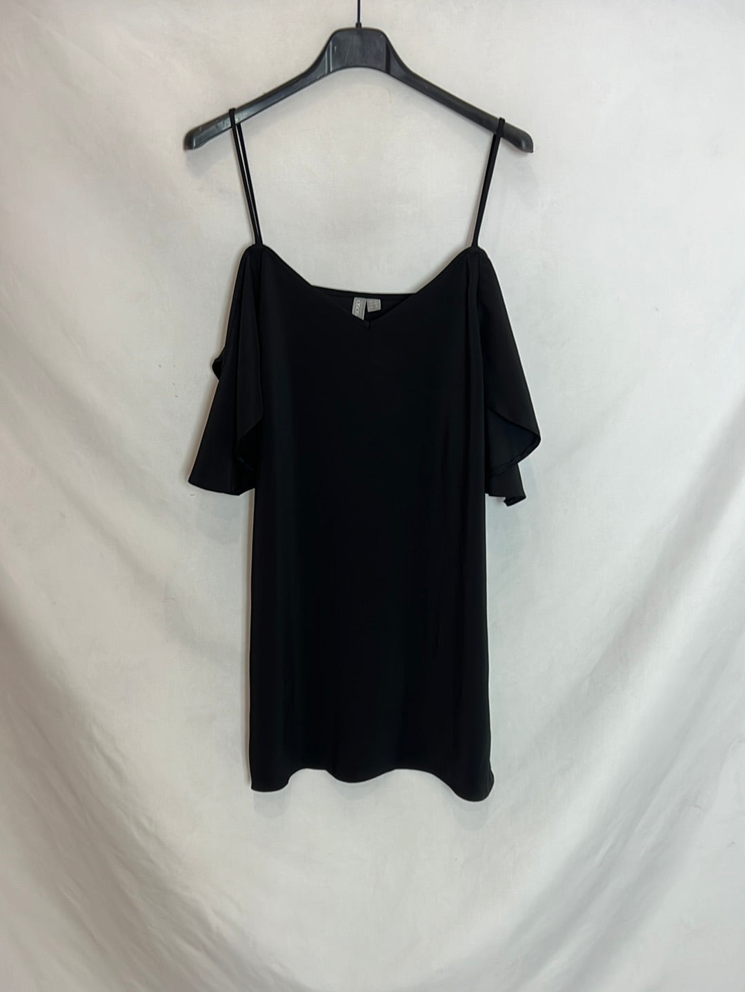 ASOS. Vestido corto hombros descubierto. T.XS