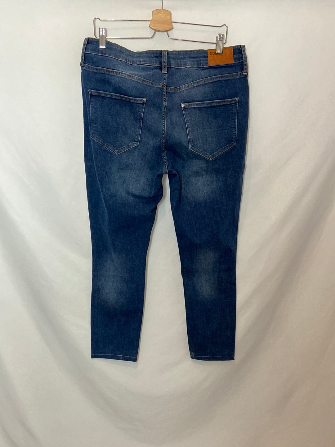 H&M. Pantalón vaquero skinny T. 50