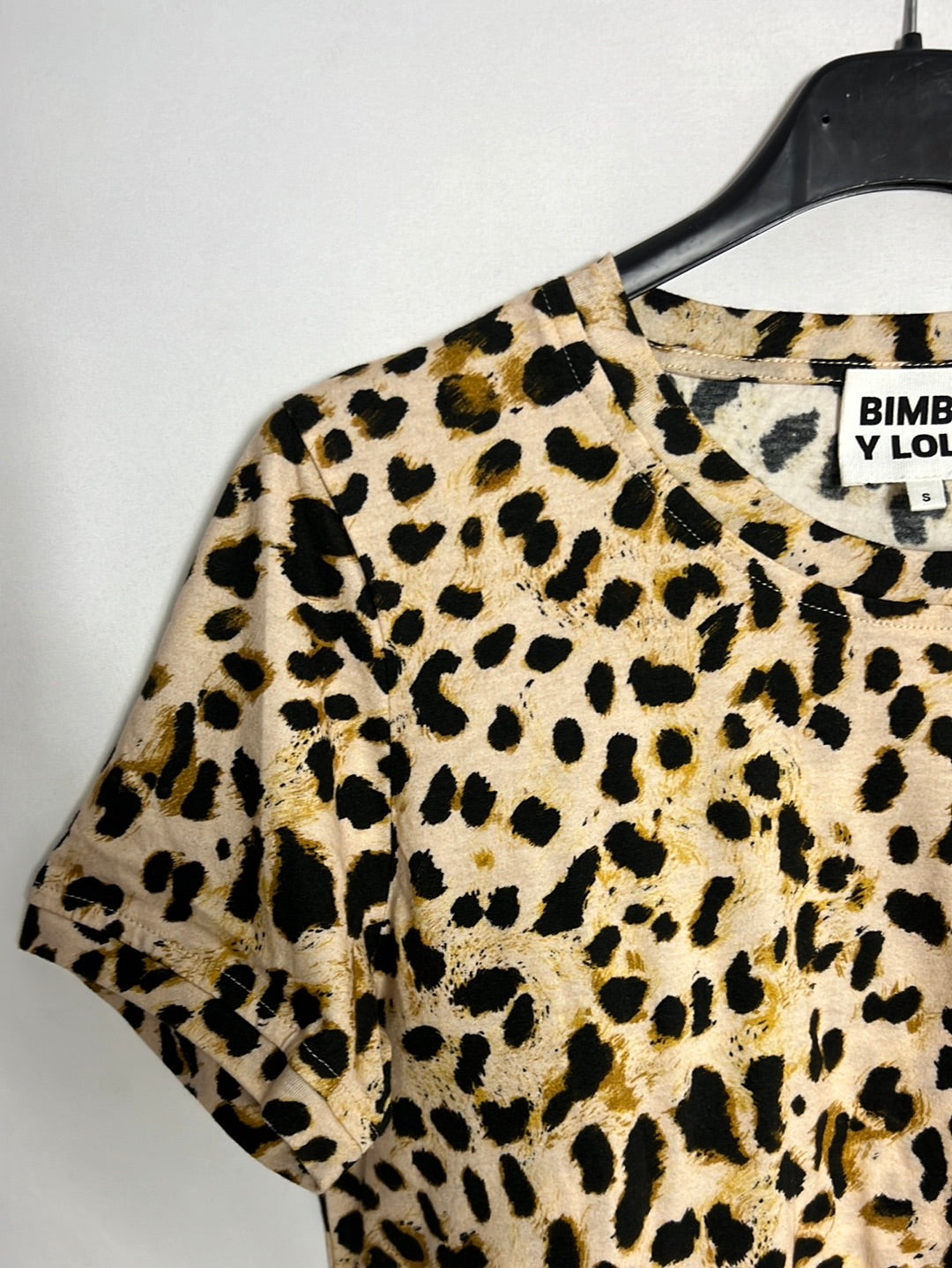 BIMBA Y LOLA. Camiseta animal print. T S