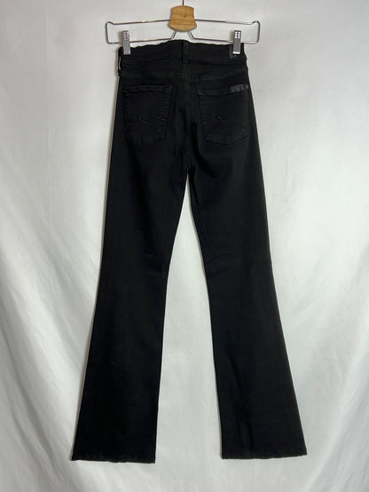 FOR ALL 7 MANKIND. Pantalón denim negro acampanado. T 24 (34)