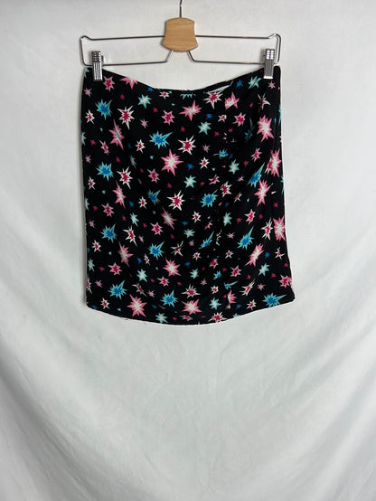 MINUETO. Falda negra estrellas colores. T M