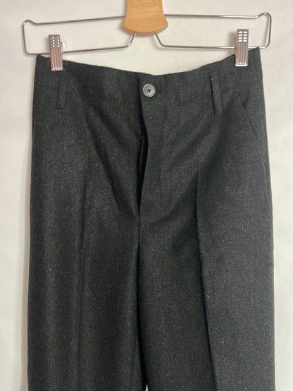 ZARA. Pantalón pata ancha y pinzas gris marengo. T XS