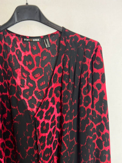 PUNTO ROMA. Blusa negra estampada en rojo. T XL