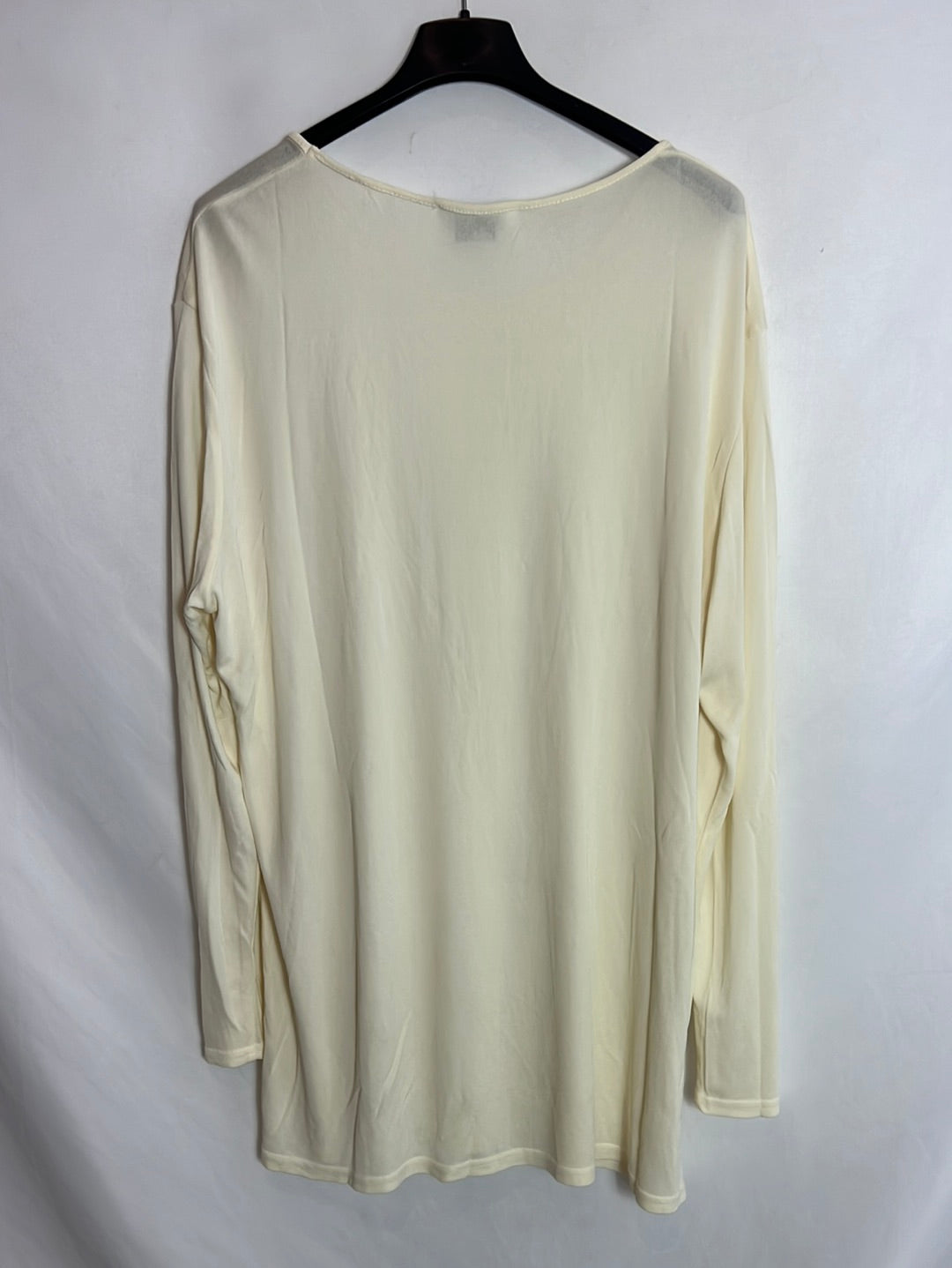 OTRAS. Top fluido beige claro. T XXL