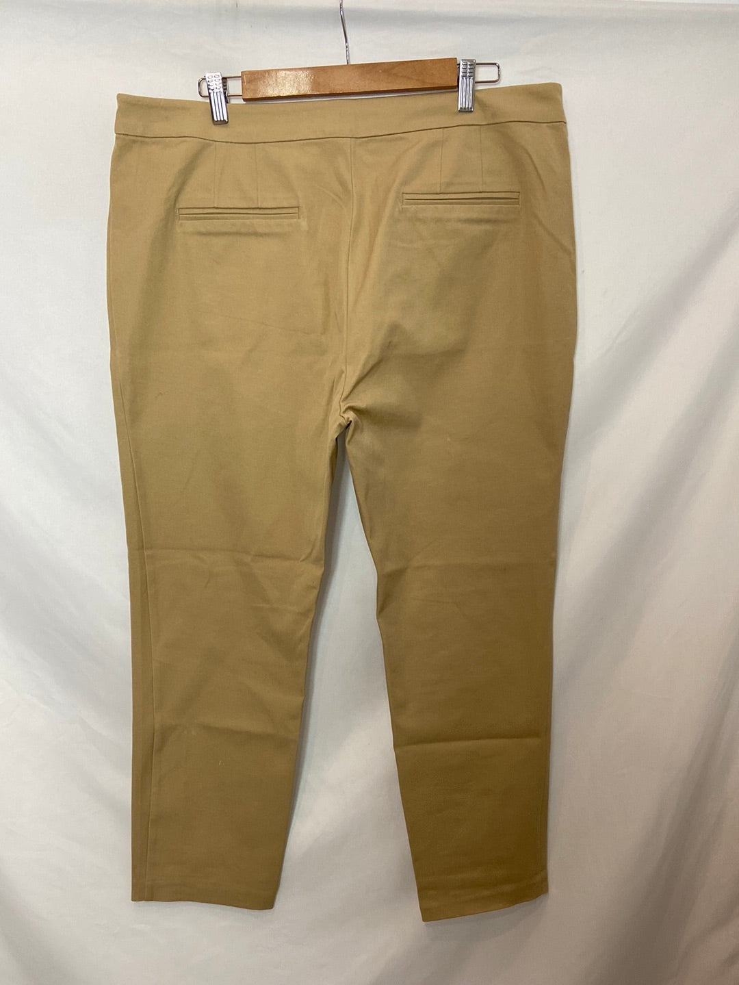 CORTEFIEL. Pantalón de vestir beige T. 48