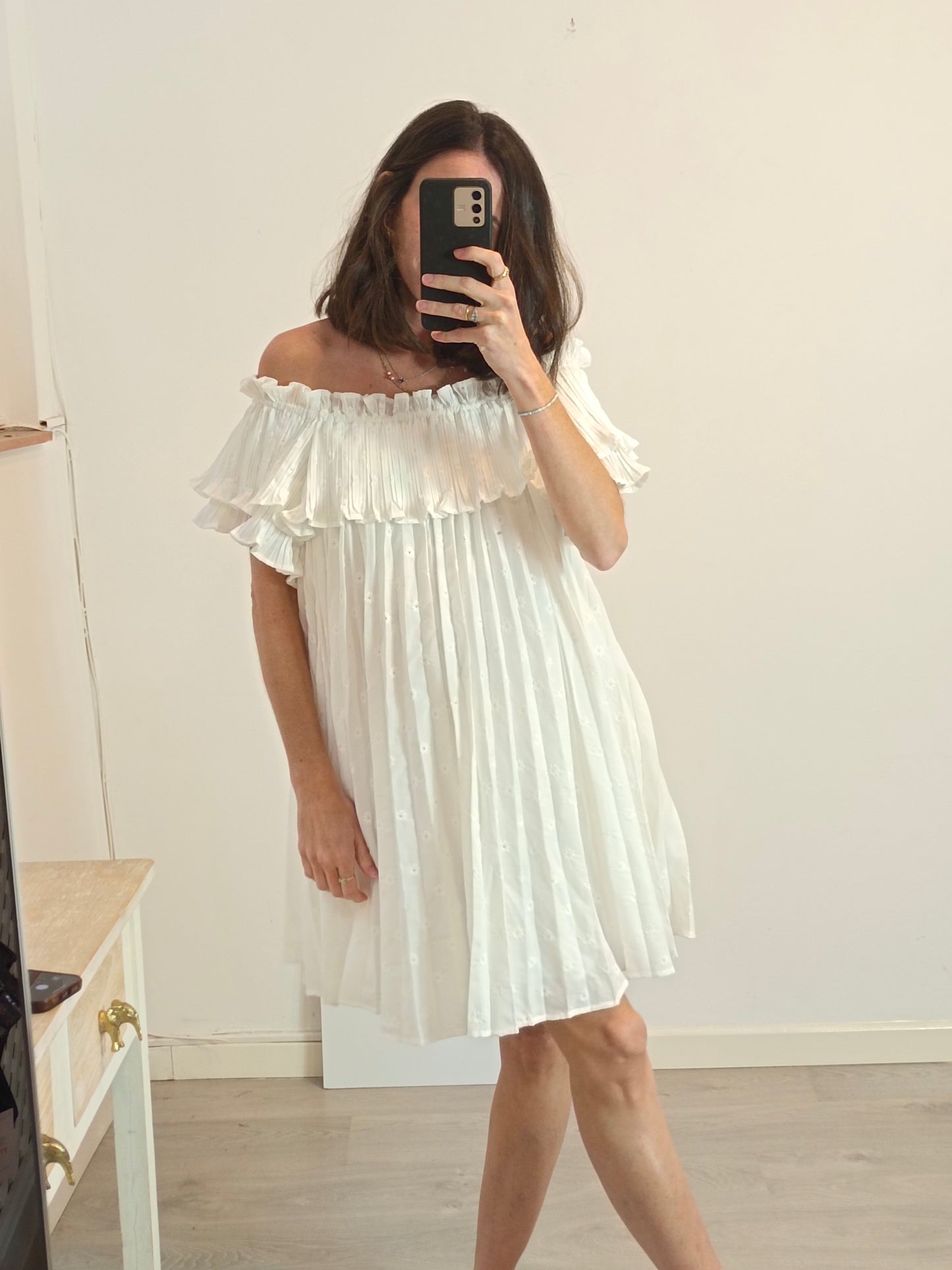 SEZANE. Vestido corto blanco plisado T.40