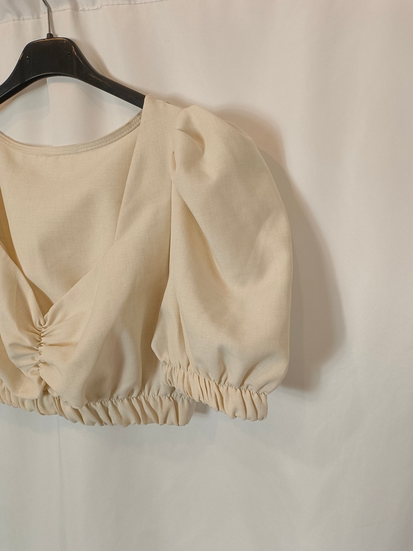 OTRAS. Croptop beige T.u(xs)