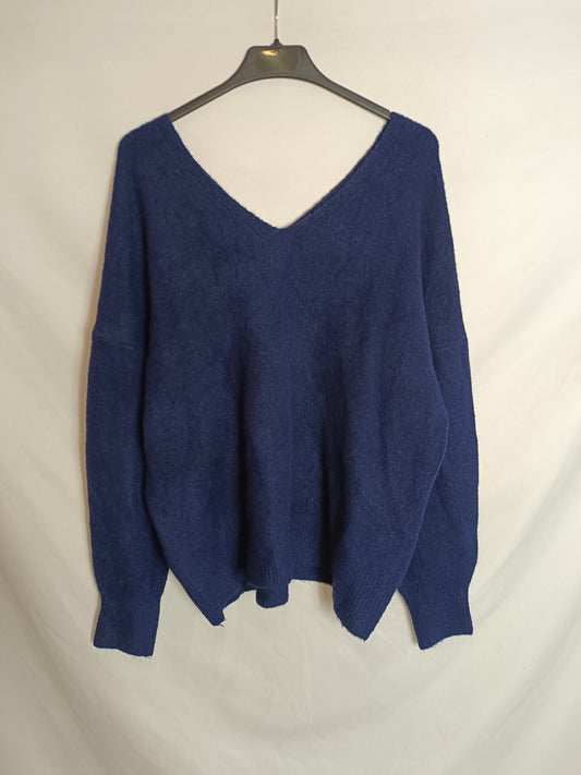 PULL&BEAR. Jersey azul escote pico T.s