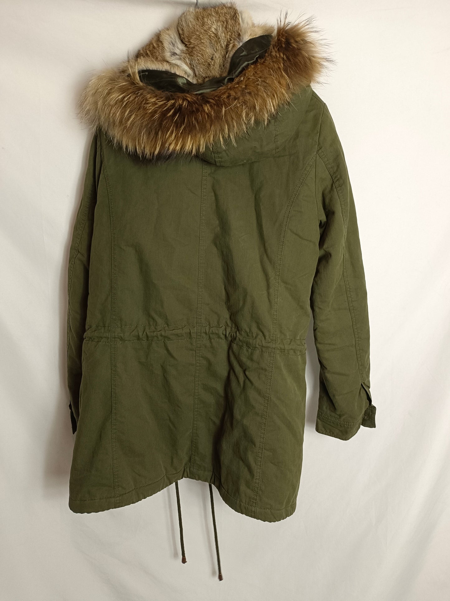 IQ+BERLIN. Parka verde pelo T.36