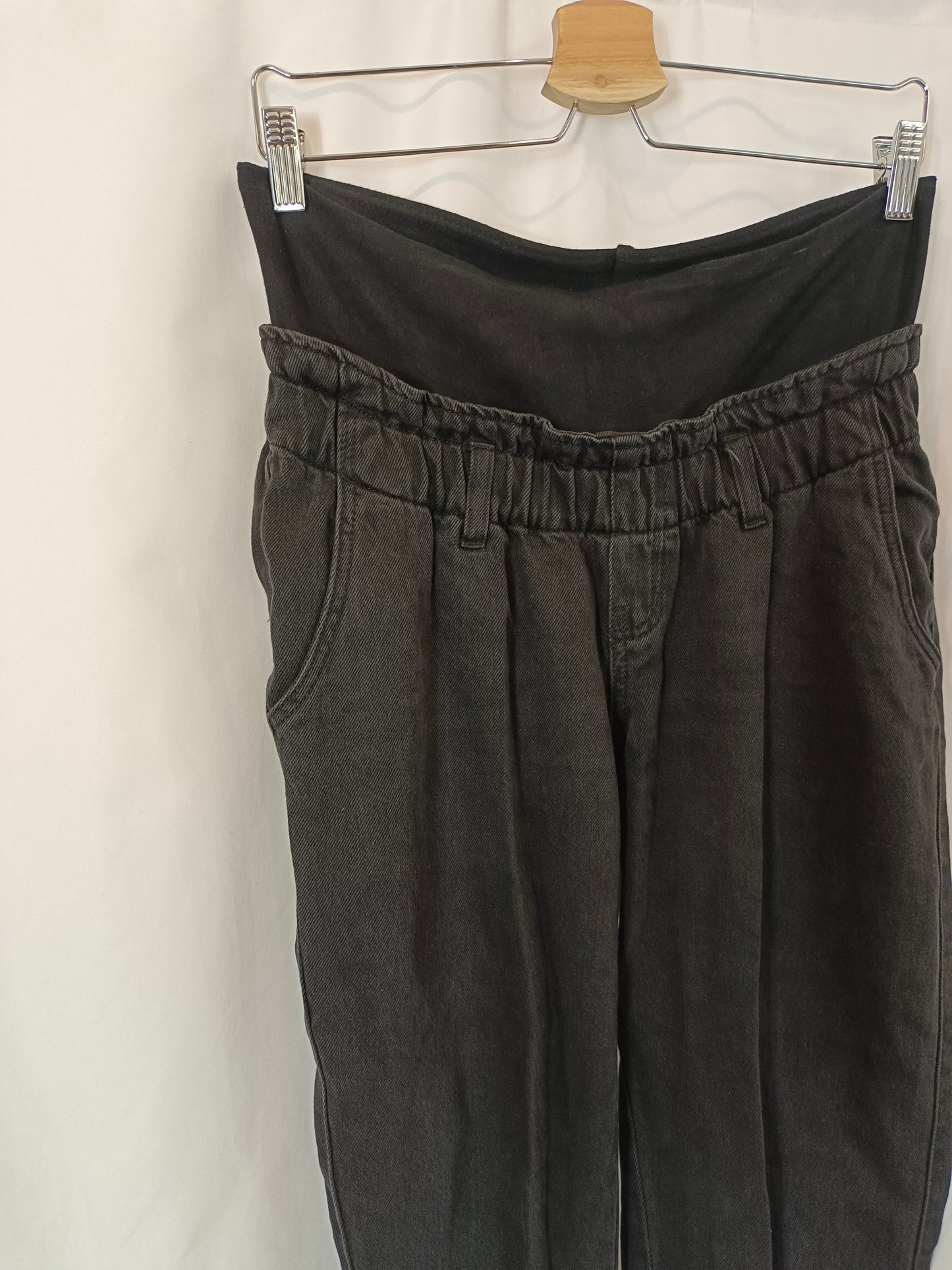 H&M. Pantalón negro premama T.s