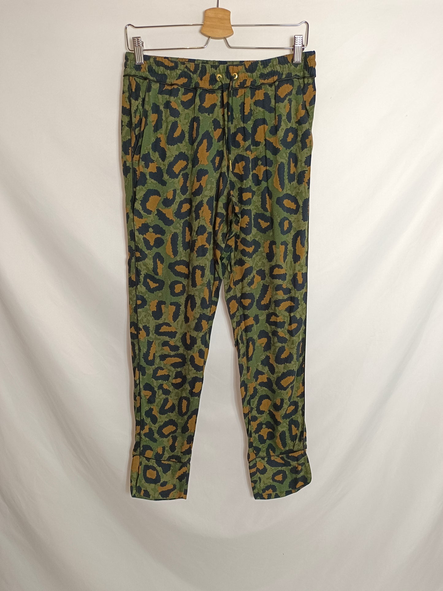 ZADIG&VOLTAIRE. Pantalón fluido camuflaje T.38