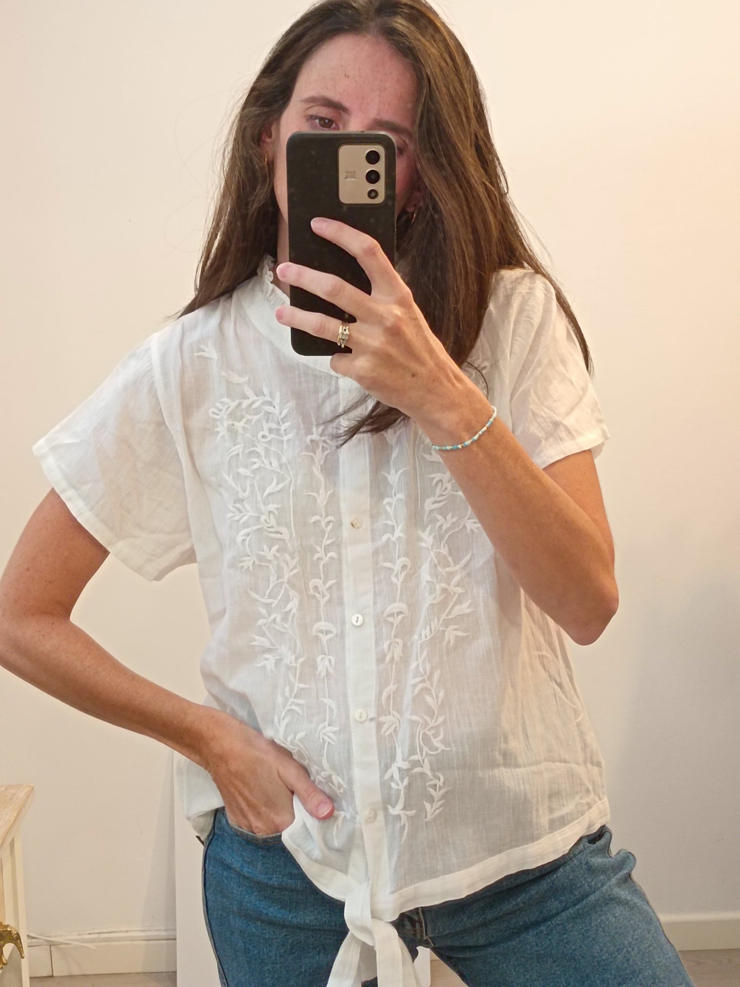 RENATTA&GO. Blusa blanca bordada T.s