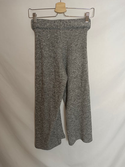 PULL&BEAR. Pantalón gris jaspeado T.s