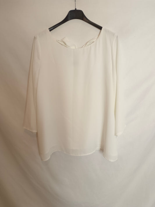 NEW SLEEVE. Blusa blanca fluida T.s