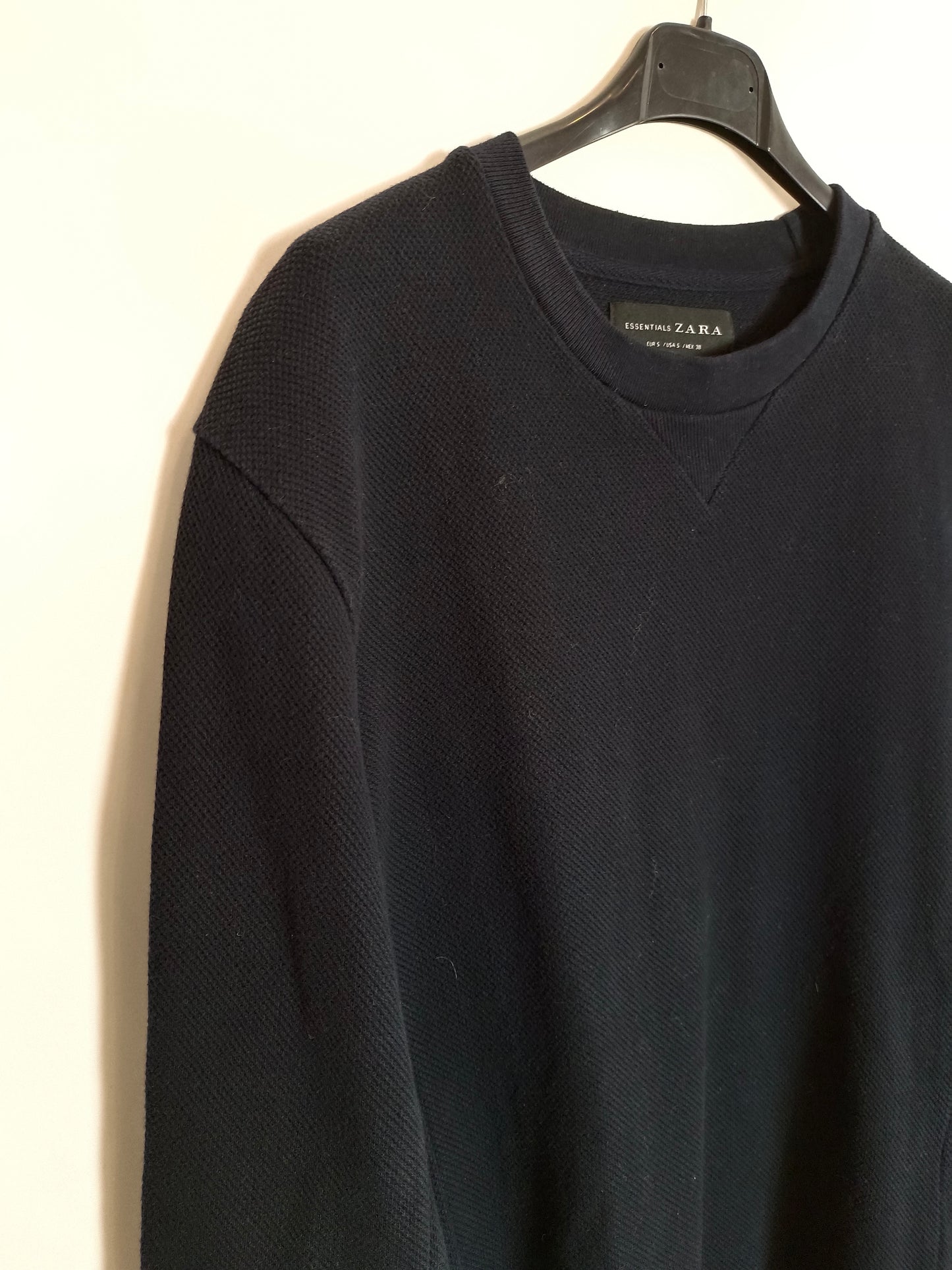 ZARA. Sudadera azul textura T.s