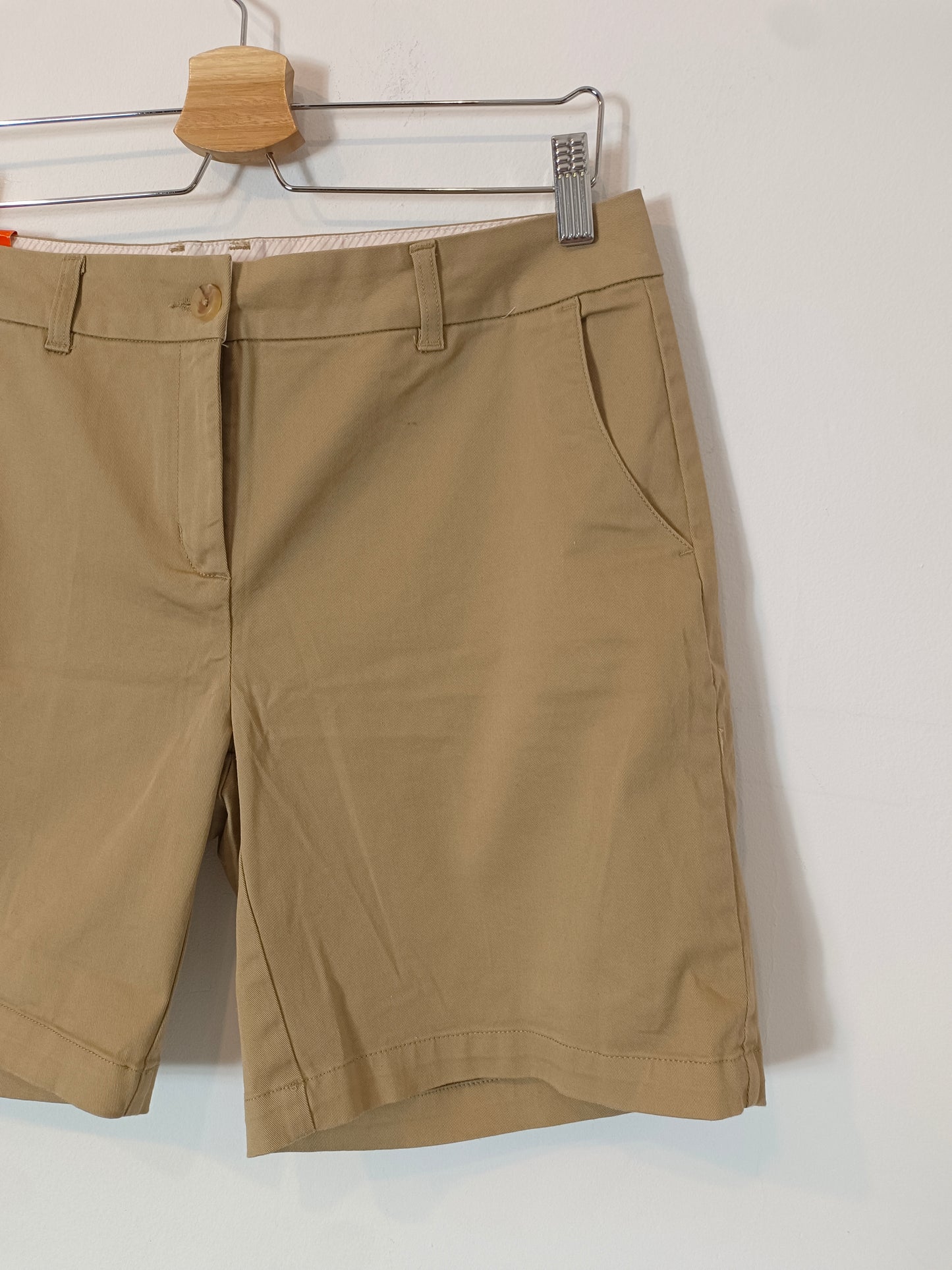 DECATHLON. Pantalón corto beige T.40