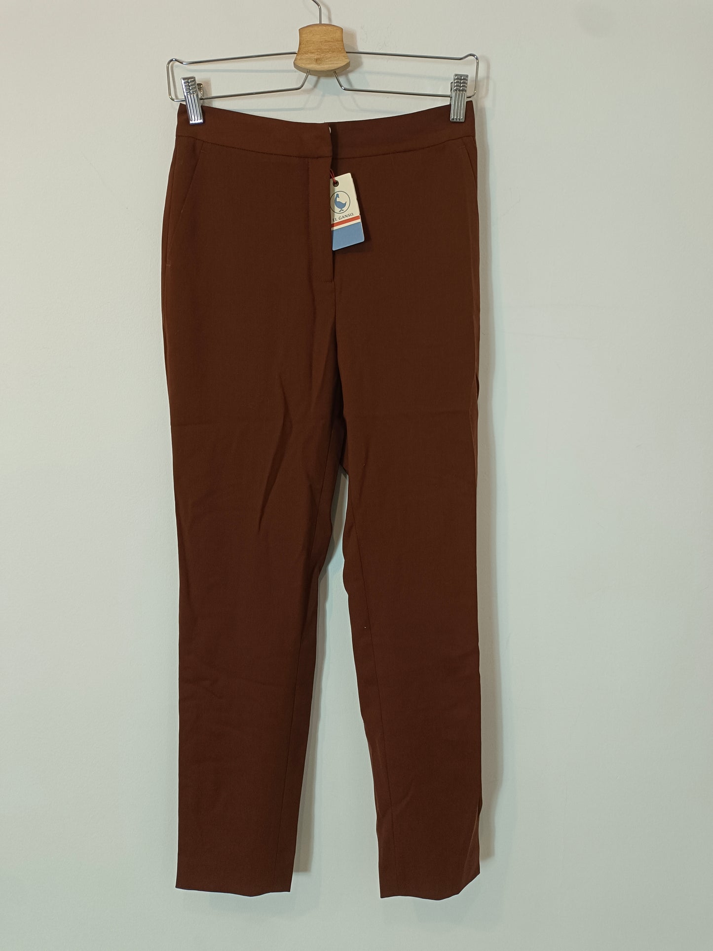 EL GANSO. Pantalón de vestir marrón chocolate T.34