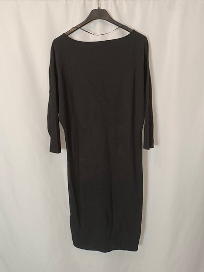 MASSIMO DUTTI. Vestido midi negro detalle croché T.xs