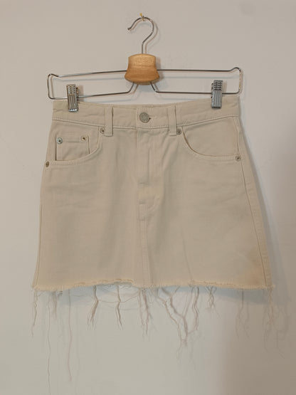 ZARA. Falda denim corta beige T.xs