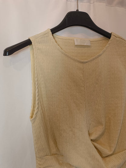 LEGER. Top beige textura T.34