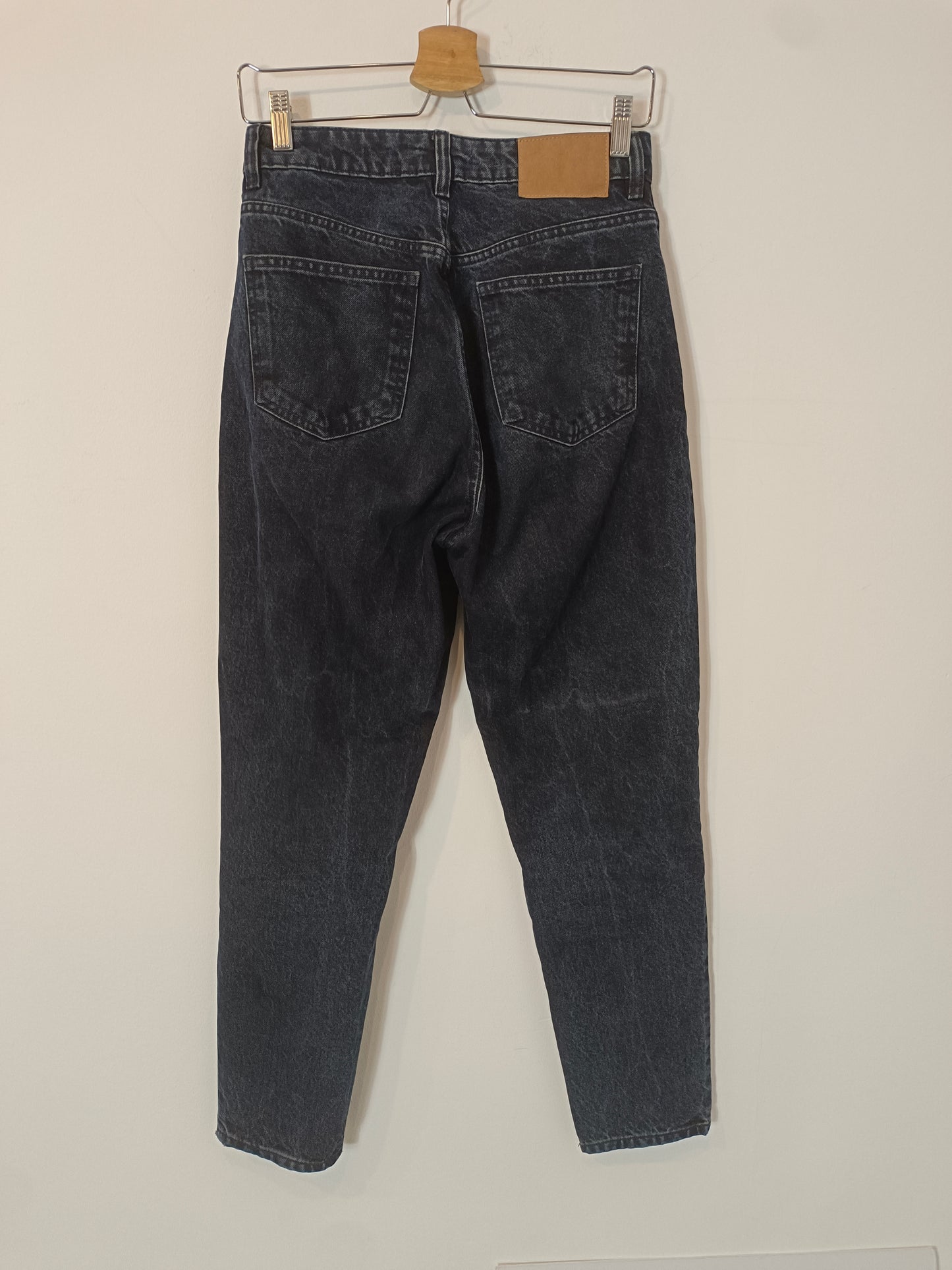 ZARA. Pantalón denim azul T.36