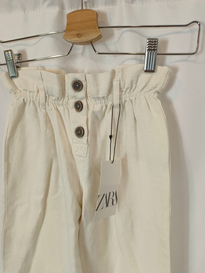 ZARA. Pantalón blanco slowchy T.8 años