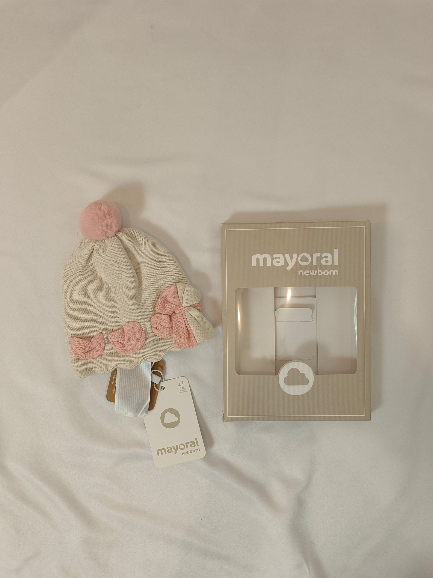 MAYORAL. Gorro punto beige y rosa T.3 meses