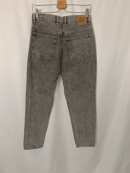 PULL&BEAR. Pantalón denim gris T.38