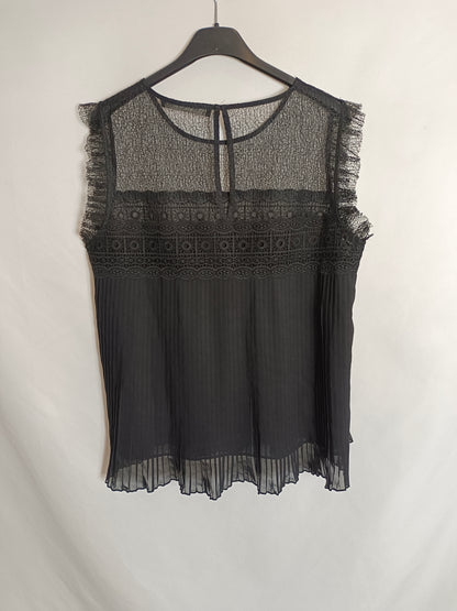 ZARA. Top negro encaje plisado T.l