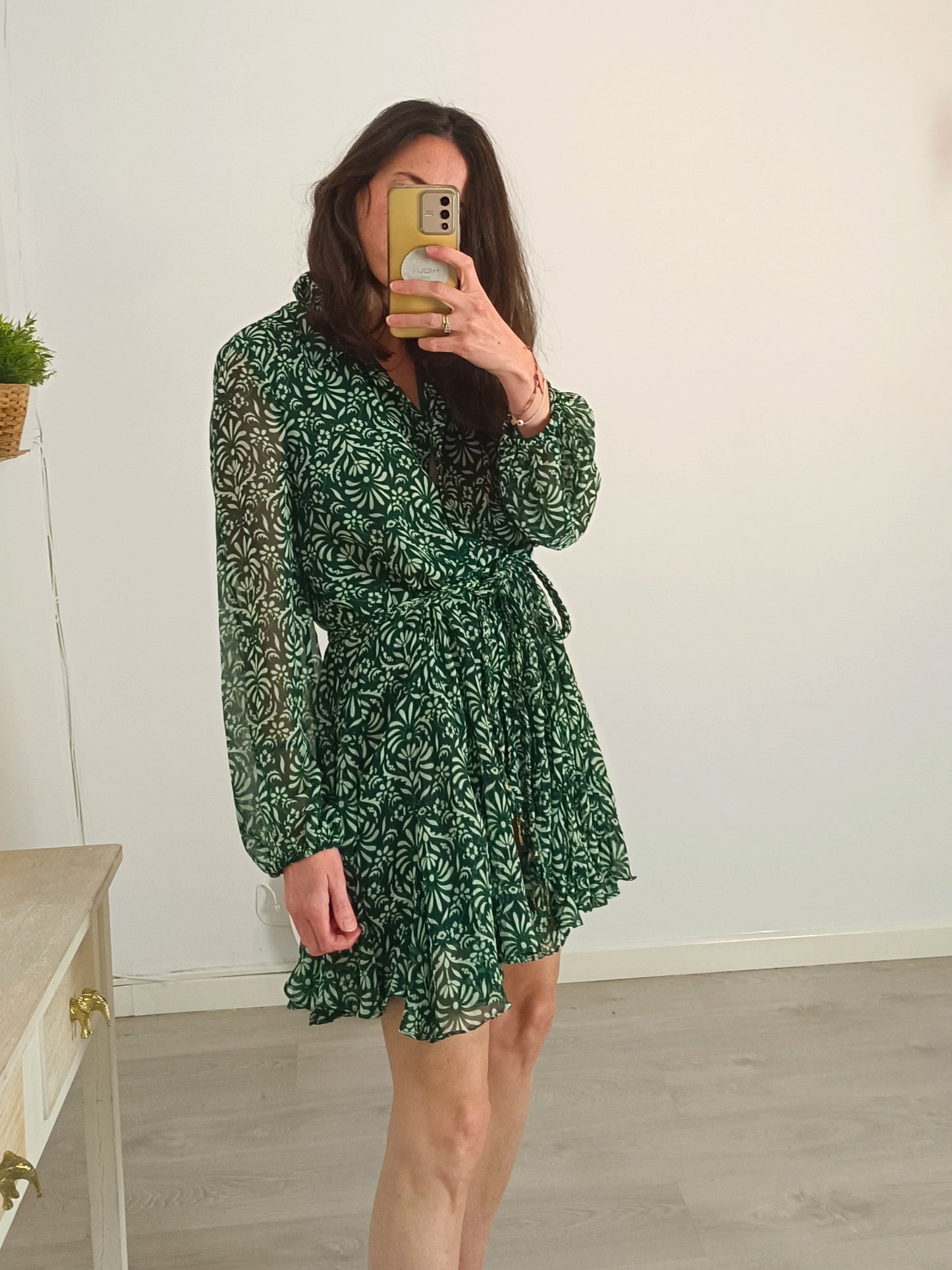 ZARA. Vestido corto fluido verde estampado T.S