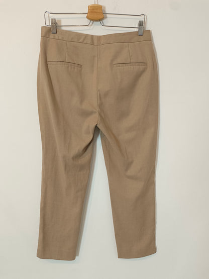 ZARA. pantalón fluido beige T.40