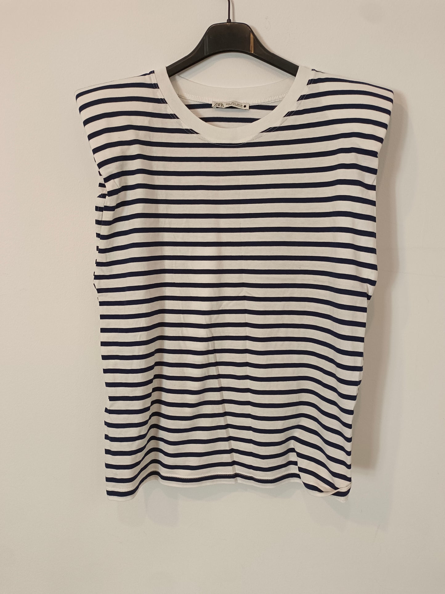 ZARA. Camiseta rayas hombreras T.s