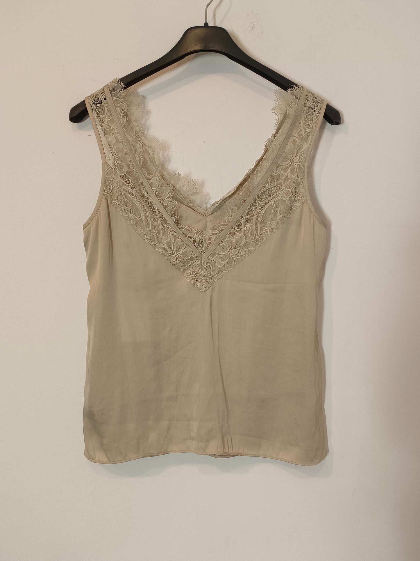 H&M. Top lencero beige T.34