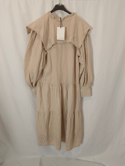 THE NEW SOCIETY. Vestido largo beige troquelado T.u(s)