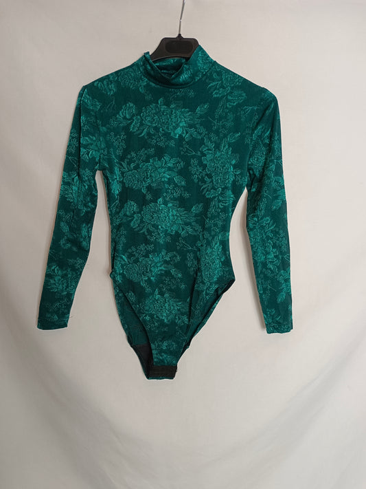 OTRAS. Body verde flores T.u(xs)