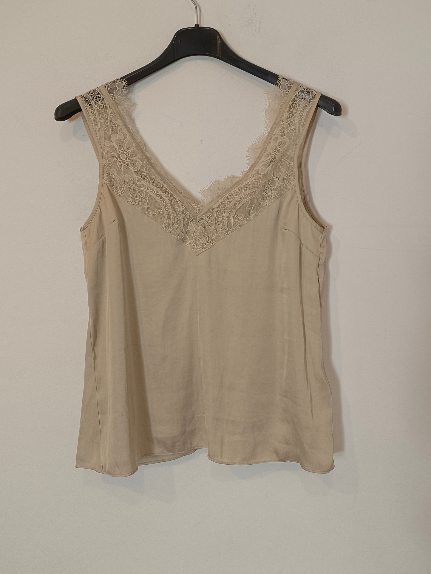 H&M. Top lencero beige T.34