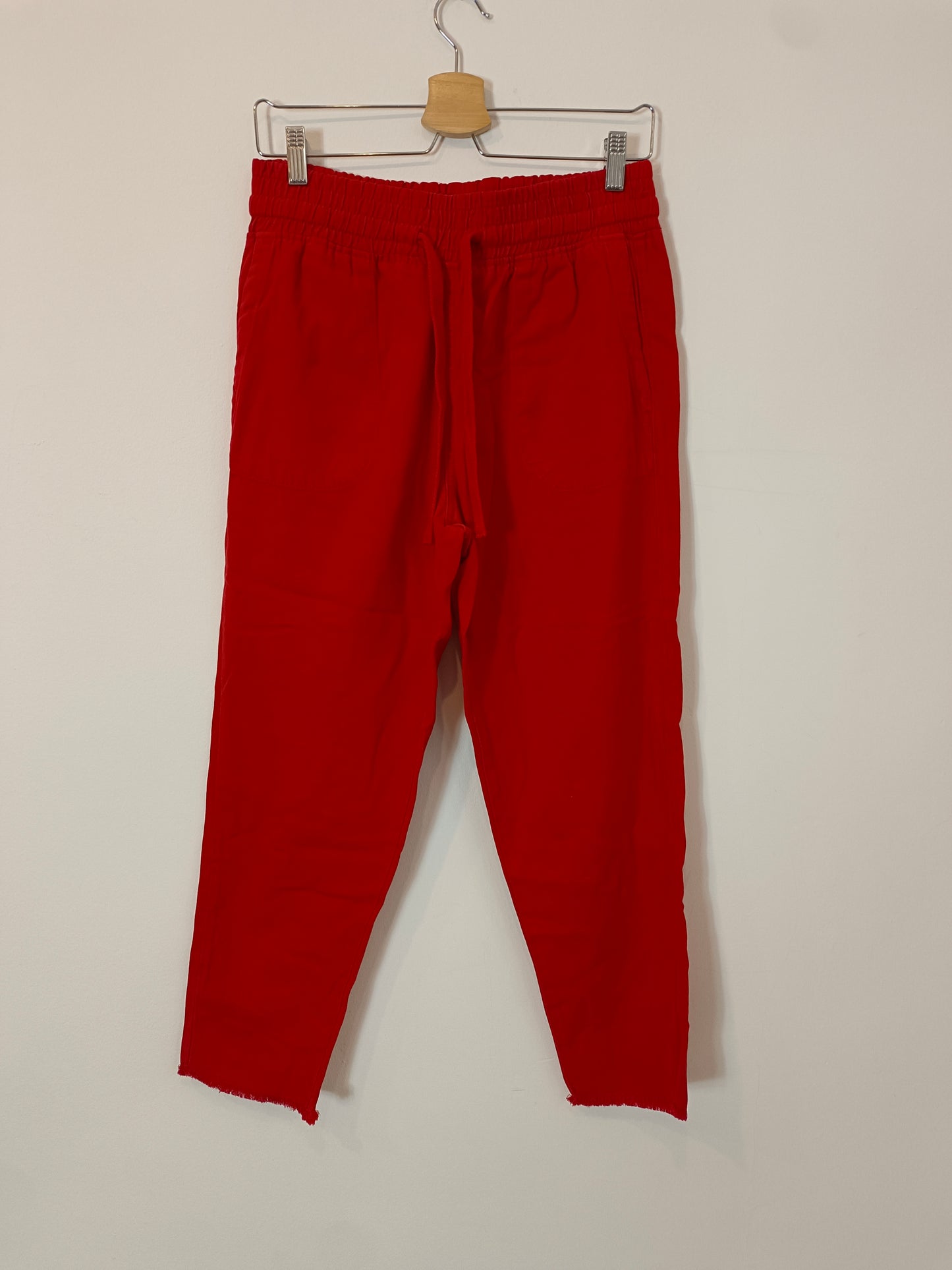 ZARA. Pantalón rojo fluido T.s