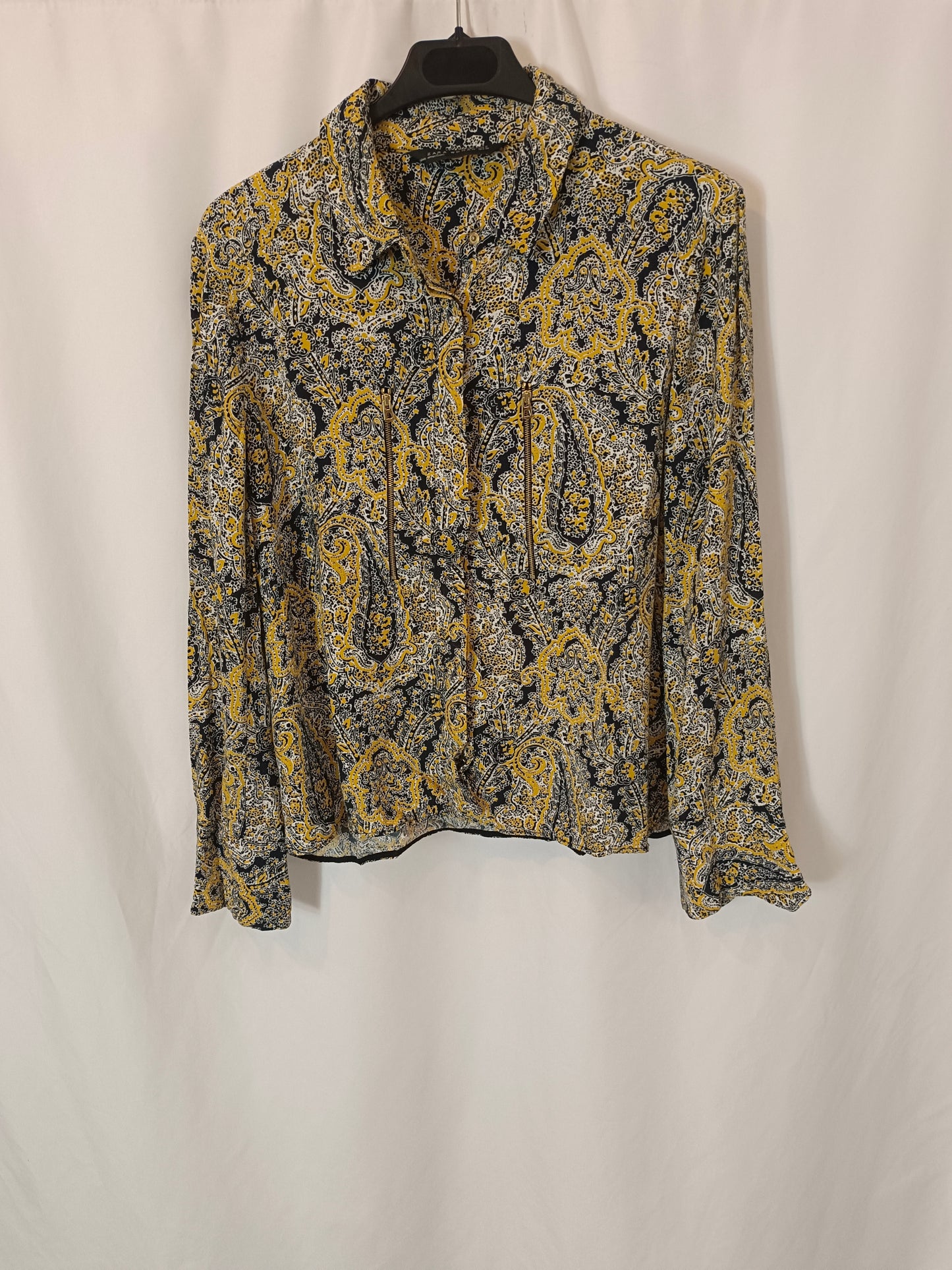 ZARA. Blusa/bomber fluida estampada T.m