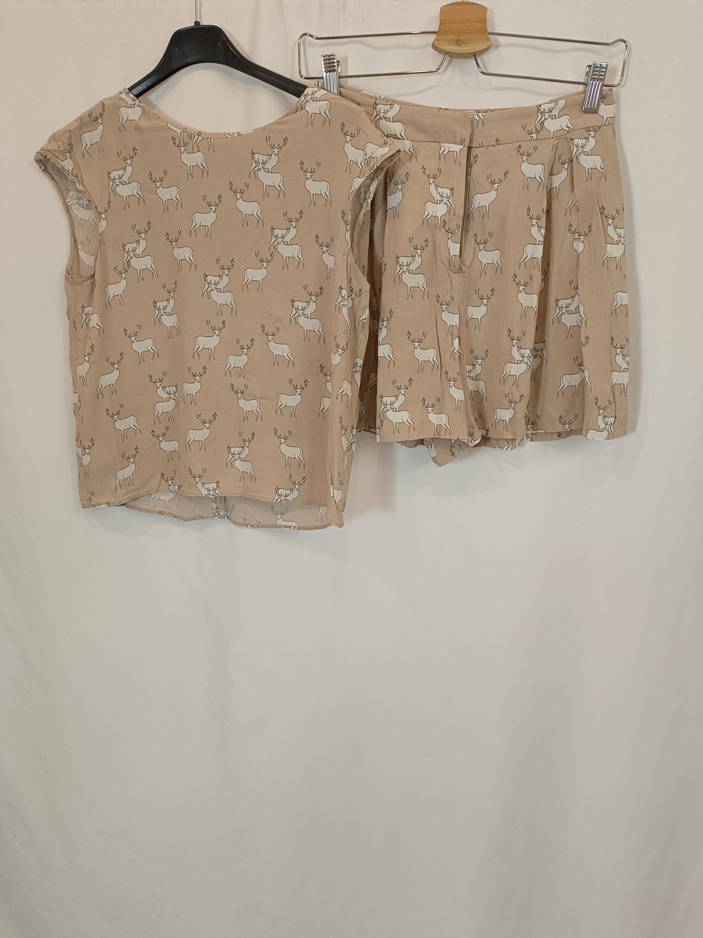 ZARA. Total look color nude estampado T.xs