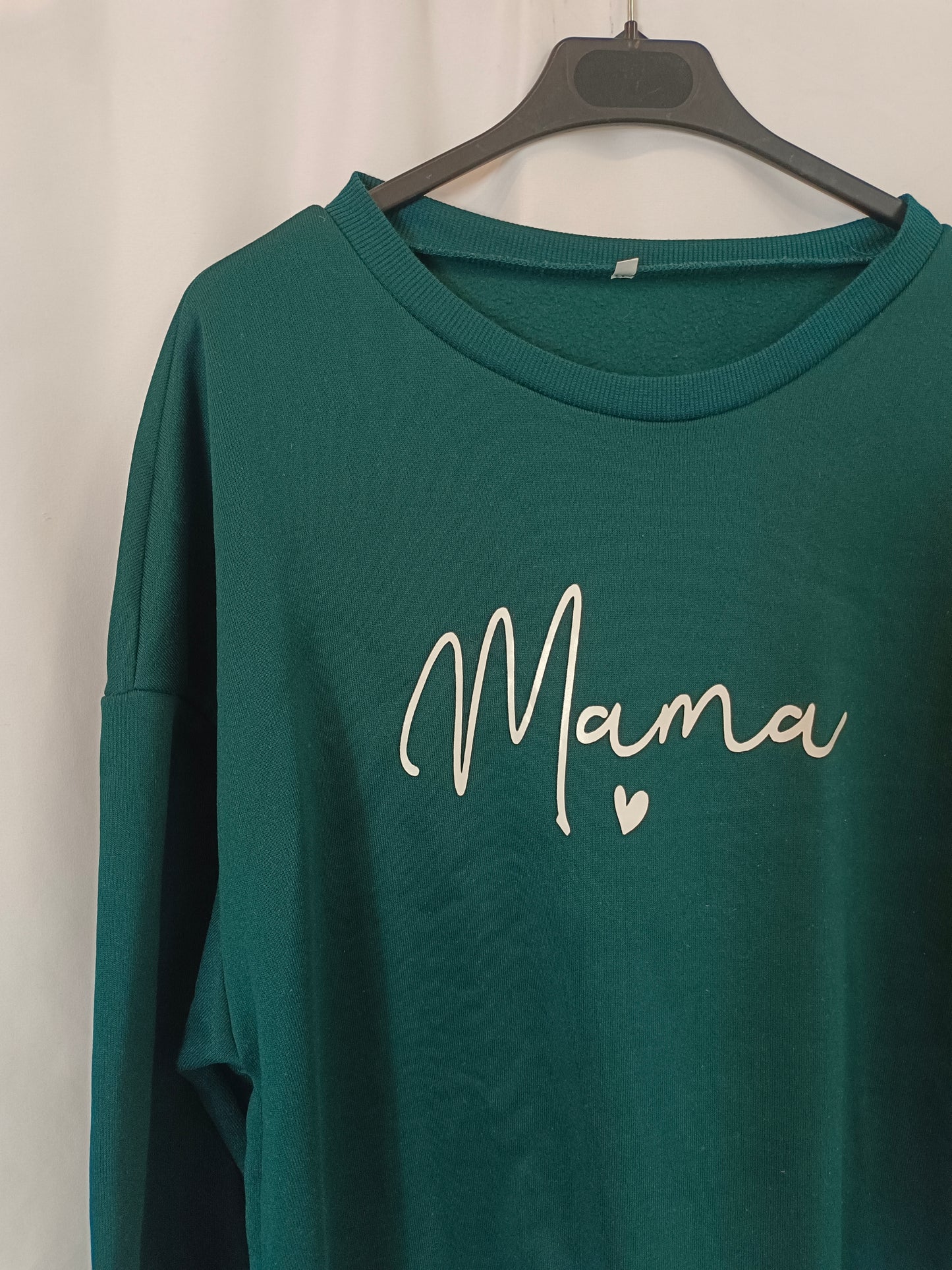 OTRAS. Sudaderas verde "mamá" T.m