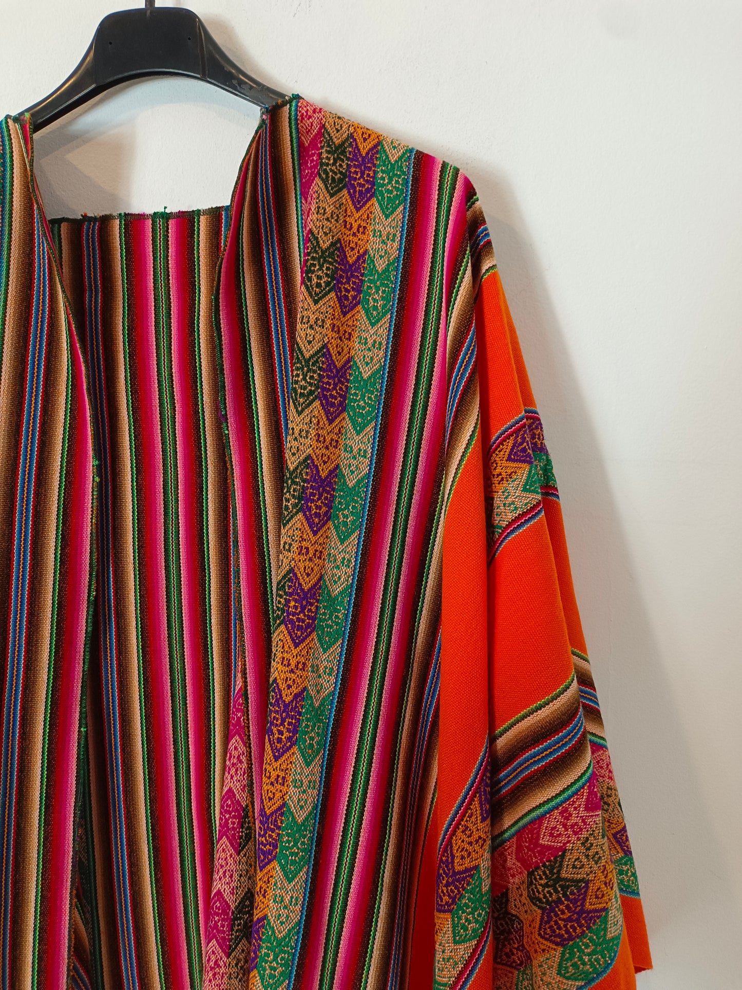 OTRAS. Poncho largo estilo peruano TU(s,m,l)