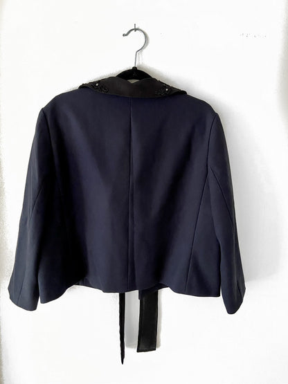 ZARA. Chaqueta cortita