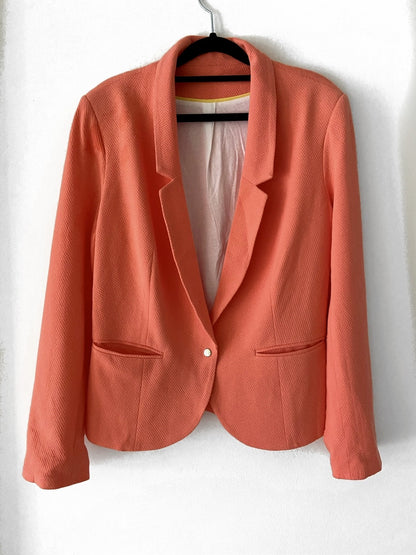 OTRAS. Blazer rosa