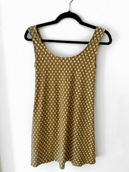 MANGO. Vestido mostaza estampado T.xs