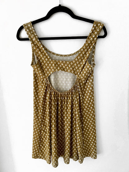 MANGO. Vestido mostaza estampado T.xs