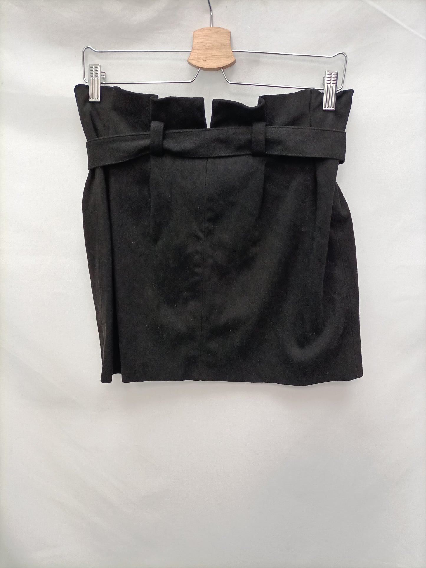 ZARA. Falda antelina negra T.xs.