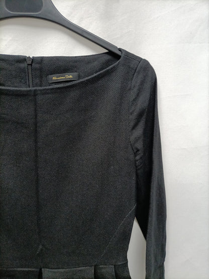 MASSIMO DUTTI. Vestido negro piqué T.38