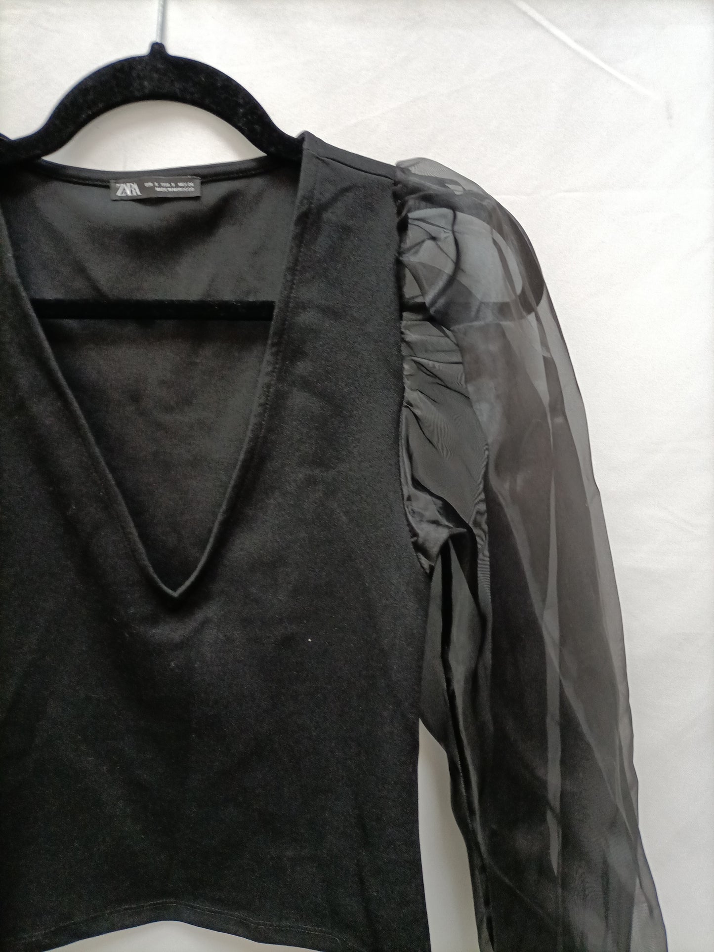 ZARA. Top negro mangas T.s